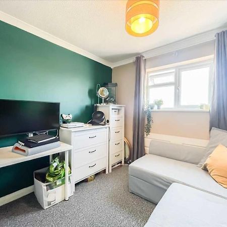 Nice, Bright & Friendly Home Hemel Hempstead Exterior photo